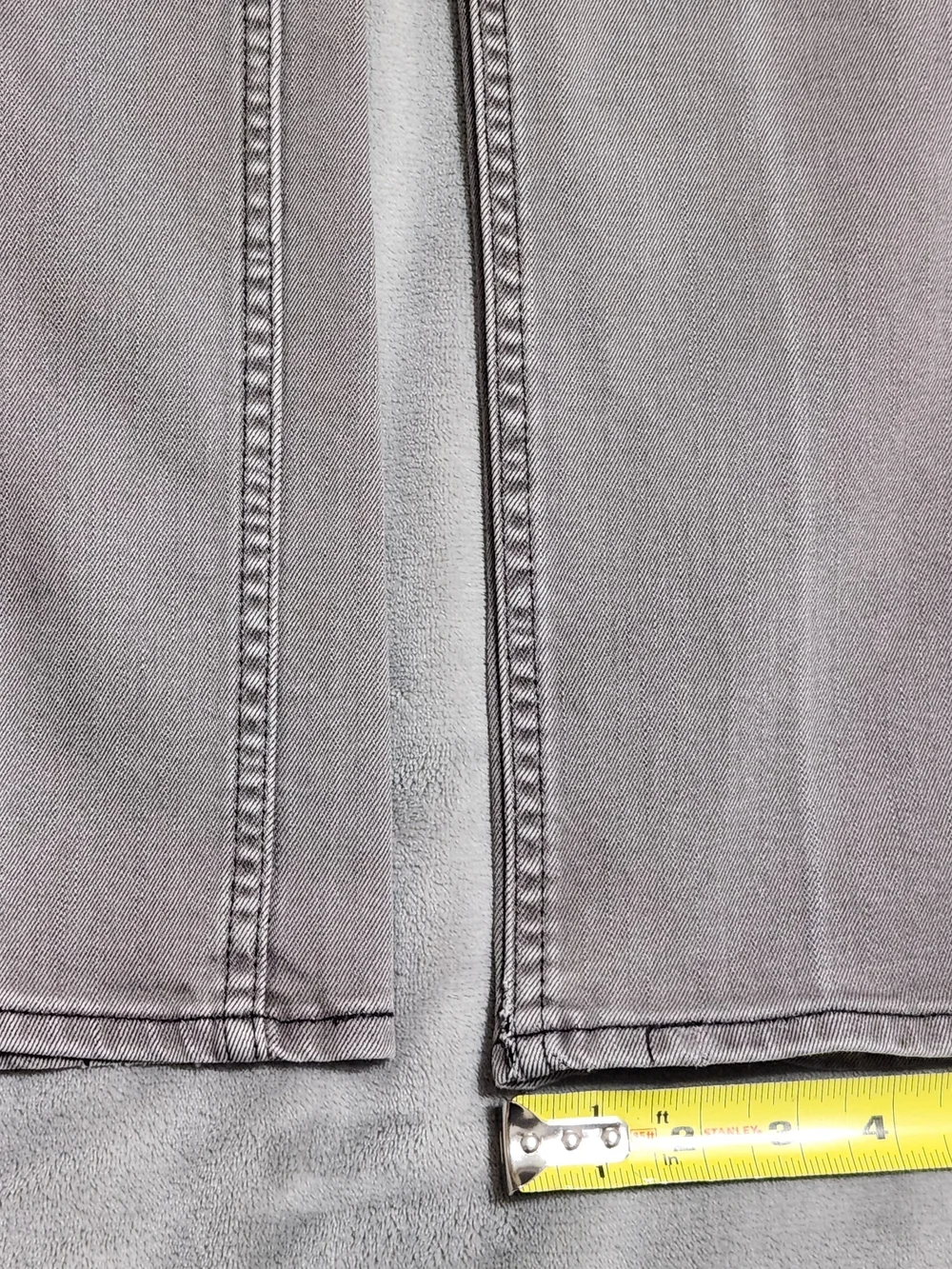 Levis versatile gray